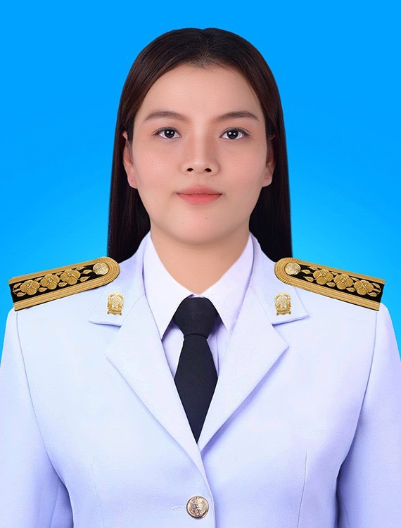 นางสาวอมรรัตน์ บัวป้อม