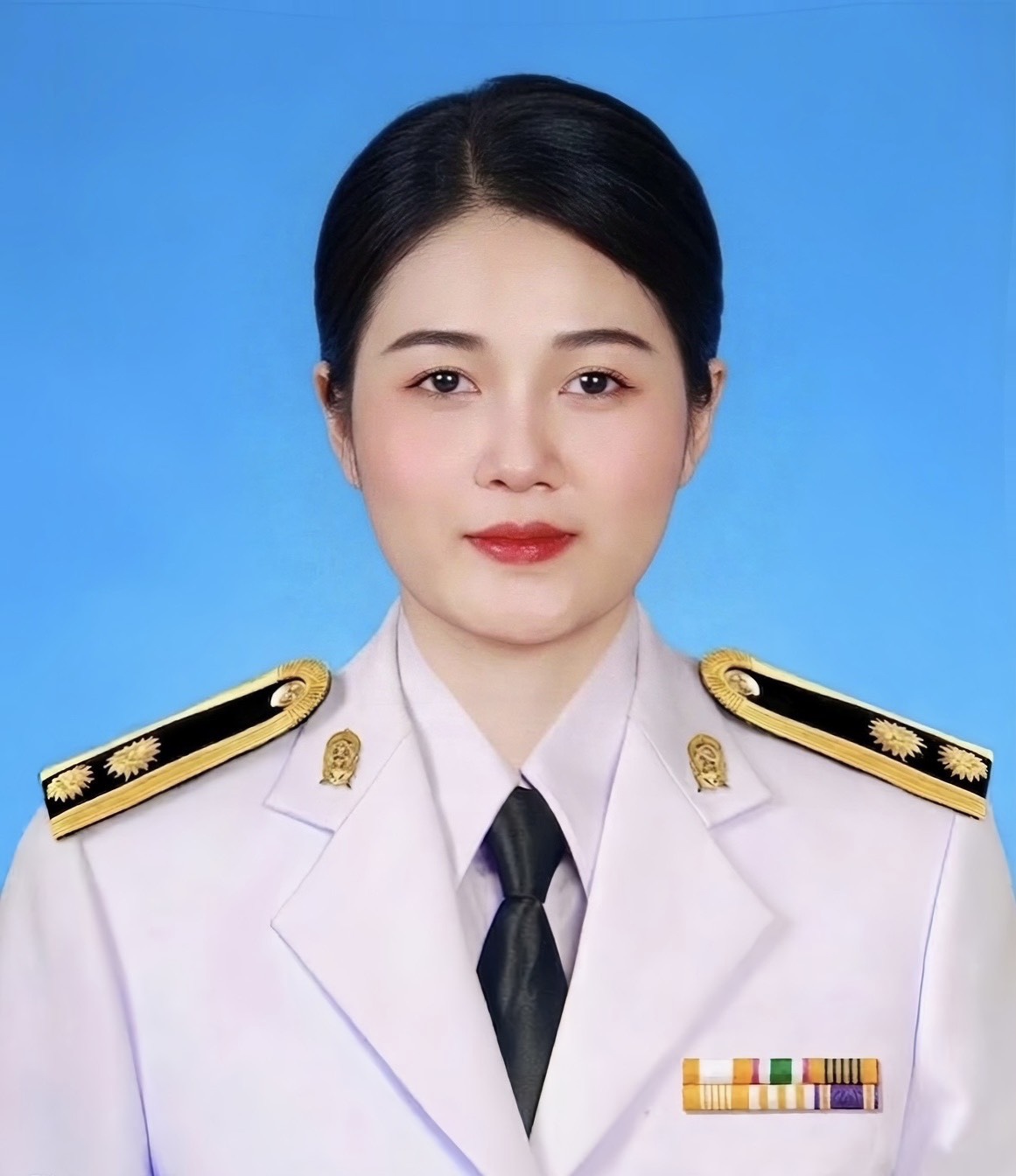 นางสาวสุวรรณรัตน์ เดชแฟง